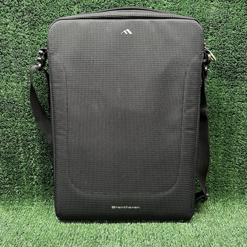 Brenthaven Vertical Messenger Black Cortex Laptop Computer Bag Fits Up to 13"